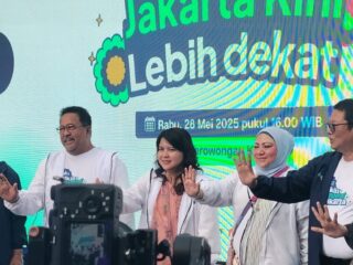 Gubernur DKI Jakarta Pramono Anung, Wakil Gubernur Rano Karno, dan Kepala Dinas Kominfotik DKI Jakarta Budi Awaluddin bersama jajaran saat pembukaan acara “Jakarta Kini Lebih Dekat” di Terowongan Kendal, Rabu (28/5/2025).