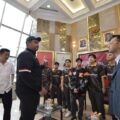 Menteri Pemuda dan Olahraga (Menpora) RI Dito Ariotedjo didampingi Wakil Menteri Pemuda dan Olahraga (Wamenpora) Taufik Hidayat secara resmi melepas keberangkatan Tim Kagendra ke Honor of Kings World Cup 2025, Jumat (11/7), di kantor Kemenpora, Jakarta. (foto:bagus/kemenpora.go.id)