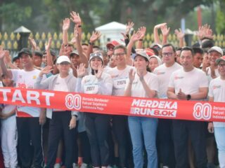 Selain mendapat sambutan antusias dari masyarakat, ajang lari Merdeka Run 8.0 K Tahun 2025 mendapat apresiasi dari jajaran Menteri Kabinet Merah Putih yang ikut lari langsung berbaur dengan masyarakat. (foto:bagus/kemenpora.go.id)