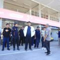 Menteri Pemuda dan Olahraga Republik Indonesia (Menpora RI) Dito Ariotedjo meninjau Sirkuit Mandalika di Kuta, Lombok Tengah, Nusa Tenggara Barat, Sabtu (2/8). Tinjauan dilakukan menjelang bergulirnya MotoGP Indonesia pada Oktober 2025 mendatang. (foto:bagus/kemenpora.go.id)