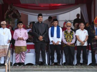 Menteri Pemuda dan Olahraga Republik Indonesia (Menpora RI) Dito Ariotedjo menghadiri Upacara Peringatan Hari Ulang Tahun (HUT) ke-80 Kemerdekaan Republik Indonesia di Halaman Kantor Kemenpora, Senayan, Jakarta, Minggu (17/8) pagi.(Foto: Herry/kemenpora.go.id)