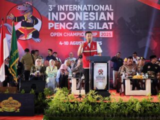 Wakil Menteri Pemuda dan Olahraga (Wamenpora) RI Taufik Hidayat mewakili Menpora Dito Ariotedjo membuka