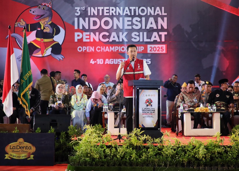 Wakil Menteri Pemuda dan Olahraga (Wamenpora) RI Taufik Hidayat mewakili Menpora Dito Ariotedjo membuka