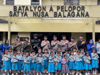 Tanamkan Karakter Sejak Dini, Yayasan Melati Putih Borneo Ajak Siswa Kenali Profesi Penegak Disiplin