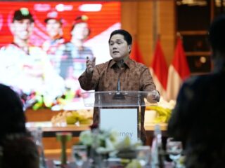 Menteri Pemuda dan Olahraga Republik Indonesia (Menpora RI), Erick Thohir, memberikan apresiasi atas kolaborasi lintas sektor yang telah menyukseskan MotoGP Mandalika 2025. Sinergi ini diharap bisa terus terjalin guna mendukung pengembangan sport tourism. (foto:Herry/kemenpora.go.id)
