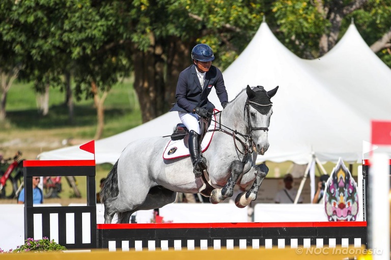 Sejarah membanggakan berhasil di ukir tim Equestrian Indonesia di ajang SEA Games. Medali emas pertama akhirnya tercipta oleh tim Equestrian di SEA Games 2025 Thailand. (foto:NOC Indonesia)