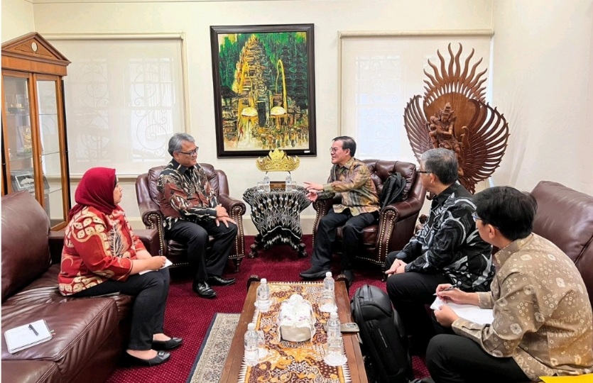Kementerian Pemuda dan Olahraga RI melakukan audiensi dengan Konsulat Jenderal RI di Melbourne dalam rangka memperkuat kerja sama program pertukaran pemuda Indonesia–Australia (AIYEP), Rabu 19 November 2025. (foto:dok/kemenpora.go.id)