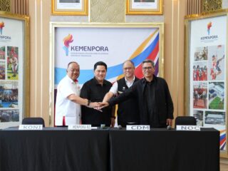 Menteri Pemuda dan Olahraga Republik Indonesia (Menpora RI) Erick Thohir menyampaikan, Indonesia akan mengirimkan 996 atlet untuk mengikuti ajang olahraga Asia Tenggara, SEA Games ke-33 Tahun 2025 yang diselenggarakan di Thailand. SEAG Thailand akan menjadi tolak ukur cabor menuju Olimpiade 2028 di Amerika Serikat.(foto:Herry/kemenpora.go.id)