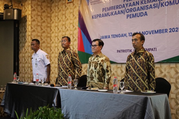 Kementerian Pemuda dan Olahraga Republik Indonesia (Kemenpora RI) menggelar pelatihan sertifikasi kepemudaan di tiga provinsi yakni Jawa Barat, Jawa Tengah dan Daerah Istimewa Yogyakarta. Pelatihan tersebut bertujuan untuk menyiapkan Generasi Emas 2045. (foto:dok/kemenpora.go.id)
