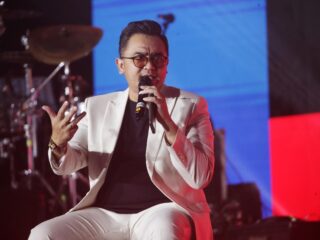 Perkembangan industri Esport tanah air saat ini sedang berkembang. Pesatnya industri tersebut memberikan banyak peluang bagi masyarakat untuk berkarir di industri tersebut. Salah satunya yakni menjadi komentator.(foto:raiky/kemenpora.go.id)
