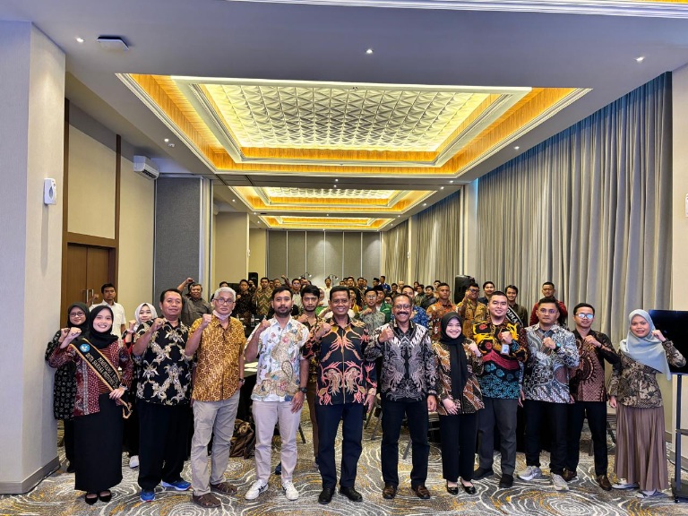 Kementerian Pemuda dan Olahraga Republik Indonesia (Kemenpora) melalui Deputi Bidang Pelayanan Kepemudaan menggelar kegiatan Serap Aspirasi Revisi Undang-Undang Nomor 40 Tahun 2009 tentang Kepemudaan, bertempat di The Jogja, Kota Yogyakarta pada Senin, (10/11). Kegiatan serap aspirasi tersebut mengundang unsur pentahelix yakni unsur akademisi, mahasiswa, komunitas, organisasi kepemudaan, serta para pemangku kepentingan di bidang kepemudaan.(foto:dok/kemenpora.go.id)