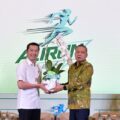 Wakil Menteri Pemuda dan Olahraga Republik Indonesia (Wamenpora RI) Taufik Hidayat, menghadiri Workshop AliRun Cinta Bumi 2025 bertajuk 'Synergizing Energy, Finance & Agribusiness For Green Future'. Acara ini diselenggarakan di Doubletree Hotel Bintaro Jaya, Jl. Boulevard Bintaro Jaya No.2 Tangerang Selatan, Banten, Jumat (31/10).(foto:bagus/kemenpora.go.id)