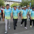 Wakil Menteri Pemuda dan Olahraga Republik Indonesia (Wamenpora RI) Taufik Hidayat, bersama Ketua Dewan Perwakilan Daerah Republik Indonesia (DPD RI) Sultan Bachtiar Najamudin, para Dubes dan perwakilan kementerian/lembaga melepas DPD RI Green Democracy Fun Walk di Plaza Timur Gelora Bung Karno (GBK) Senayan, Jakarta, Minggu (9/11).(foto:bagus/kemenpora.go.id)