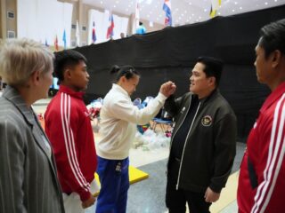 Semangat Olimpiade terus digelorakan Menteri Pemuda dan Olahraga Republik Indonesia (Menpora RI) Erick Thohir kepada para atlet Indonesia yang berjuang di SEA Games 2025 Thailand. (foto:Herry/kemenpora.go.id)