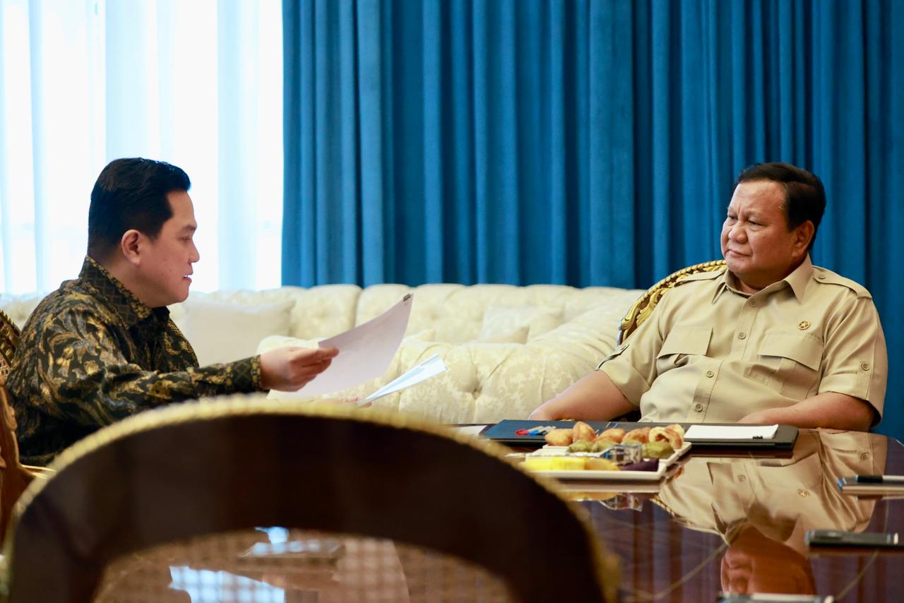 Menteri Pemuda dan Olahraga (Menpora) RI Erick Thohir mendapat tiga arahan dari Presiden Prabowo Subianto terkait prioritas kesejahteraan para atlet. Tiga arahan itu diberikan Presiden dalam rapat dengan Menpora di Istana Merdeka, Jakarta, Selasa (25/11) sore.(foto:BPMI)