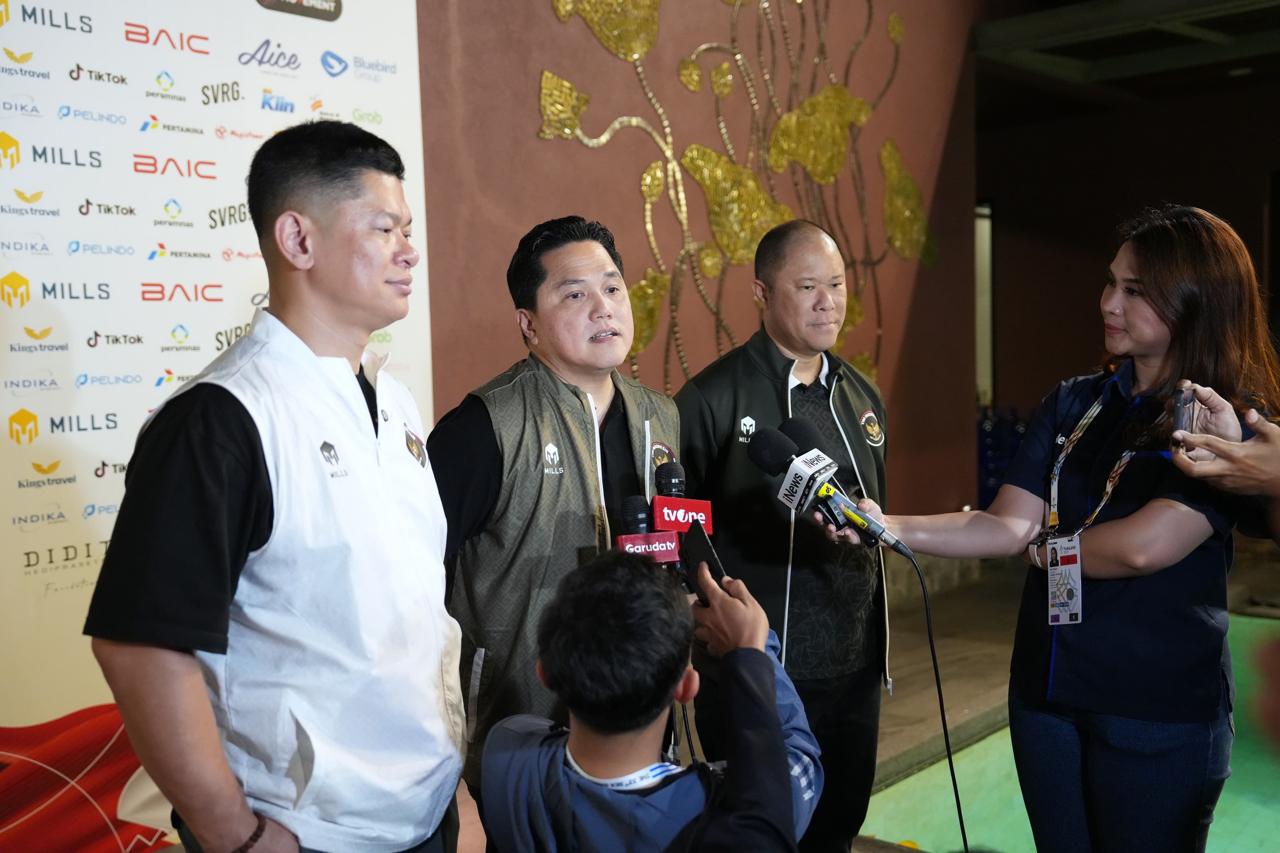 Menteri Pemuda dan Olahraga Republik Indonesia (Menpora RI) Erick Thohir mengapresi kekompakan semua stakeholder olahraga yang terlibat langsung memberikan semangat kepada para atlet yang berjuang demi mengharumkan nama Indonesia di ajang SEA Games 2025 Thailand. (foto:Herry/kemenpora.go.id)