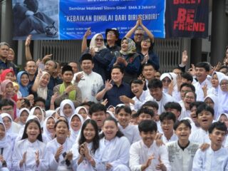 Menteri Pemuda dan Olahraga (Menpora) RI Erick Thohir menghadiri acara Stand Up Against Bullying di SMAN 3 Jakarta, Jalan Taman Setia Budi II Nomor 1, Kuningan Setiabudi, Jakarta Selatan, Jumat (14/11) pagi.(foto:bagus/kemenpora.go.id)