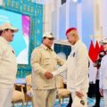 Presiden Republik Indonesia Prabowo Subianto didampingi Menpora Erick Thohir dan Wamenpora Taufik Hidayat secara resmi melepas kontingen Indonesia ke ajang olahraga terbesar Asia Tenggara ke-33 SEA Games Tahun 2025 Thailand di Istana Medeka, Jakarta, Jumat (5/12) sore.(foto:BPMI)