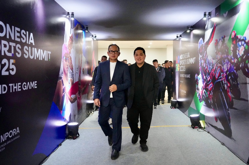 Wakil Menteri Dalam Negeri (Wamendagri) Bima Arya menjadi salah satu pembicara dalam diskusi panel forum utama Indonesia Sports Summit (ISS) 2025 bertema Collaborative Development for a Sustainable Sports Ecosystem, di Indonesia Arena, Kompleks Gelora Bung Karno (GBK), Sabtu (6/12) sore. (foto:Gilang/kemenpora.go.id)
