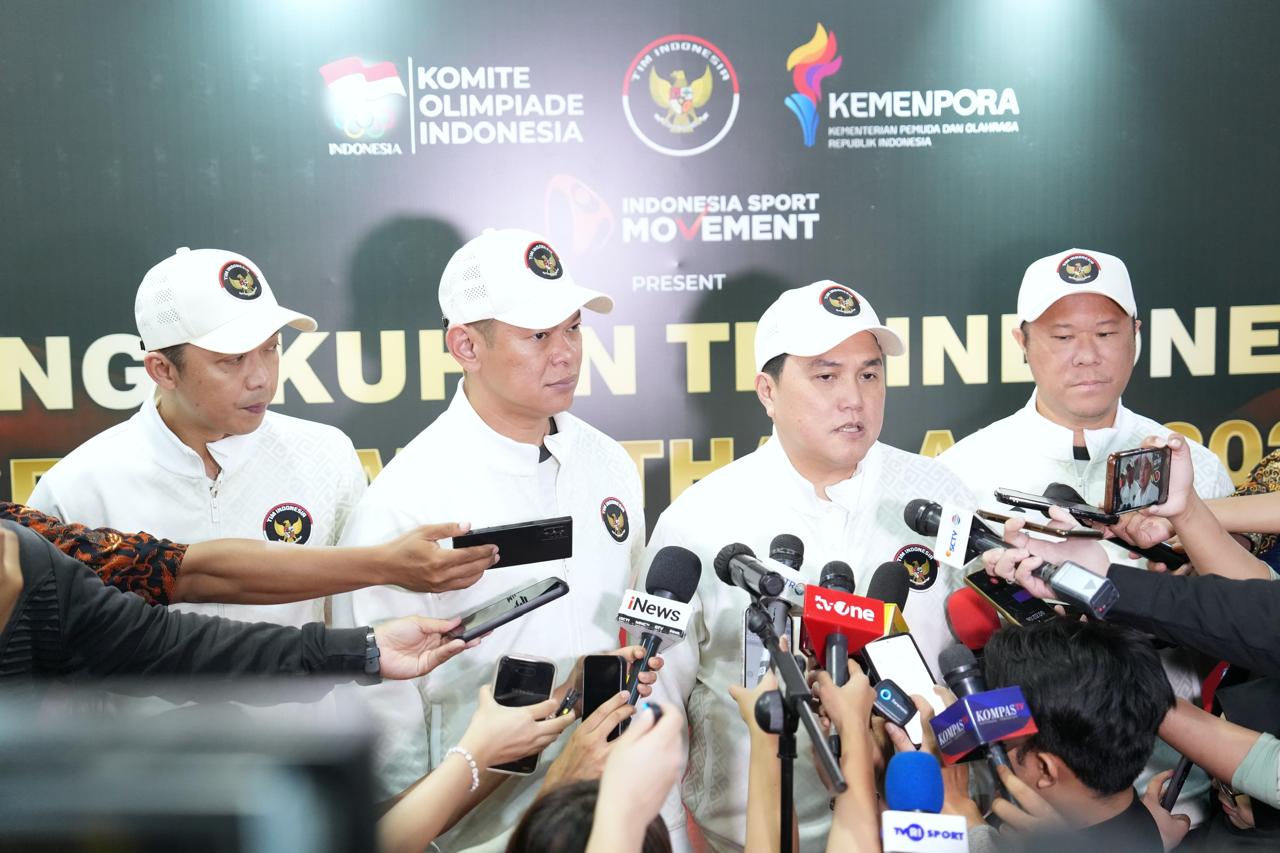 Menteri Pemuda dan Olahraga (Menpora) RI Erick Thohir memberikan apresiasi atas keberhasilan Komite Olahraga Nasional Indonesia (KONI) dan Komite Olimpiade Indonesia (KOI) menyelesaikan dualisme kepengurusan cabang olahraga (cabor) sepak takraw nasional. Keberhasilan ini sesuai dengan instruksi yang diberikan Menpora pada Oktober 2025 silam untuk menuntaskan semua dualisme kepengurusan cabor.(foto:Herry/kemenpora.go.id)