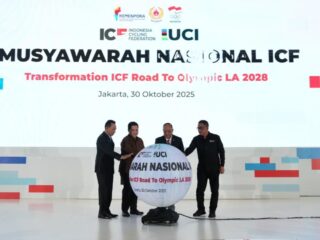 Menteri Pemuda dan Olahraga (Menpora) RI Erick Thohir menghadiri dan membuka Musyawarah Nasional (Munas) Tahun 2025 Pengurus Besar Ikatan Sport Sepeda Indonesia (PB ISSI) Masa Bakti 2025-2029 di The Tribrata Dharmawangsa Jakarta, Jalan Darmawangsa Raya, Kebayoran Baru, Jakarta Selatan (Jaksel), Kamis (30/10) pagi.(foto:Herry/kemenpora.go.id)