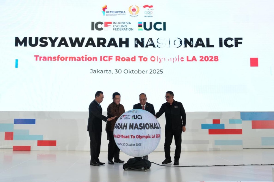 Menteri Pemuda dan Olahraga (Menpora) RI Erick Thohir menghadiri dan membuka Musyawarah Nasional (Munas) Tahun 2025 Pengurus Besar Ikatan Sport Sepeda Indonesia (PB ISSI) Masa Bakti 2025-2029 di The Tribrata Dharmawangsa Jakarta, Jalan Darmawangsa Raya, Kebayoran Baru, Jakarta Selatan (Jaksel), Kamis (30/10) pagi.(foto:Herry/kemenpora.go.id)