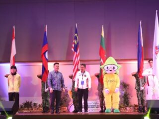 Gelaran 14th Asean School Games resmi berakhir, kontingen Indonesia berhasil keluar sebagai juara umum pada ajang ASEAN School Games 2025 yang digelar di Brunei Darussalam (28/11). (foto:ervandi/kemenpora.go.id)