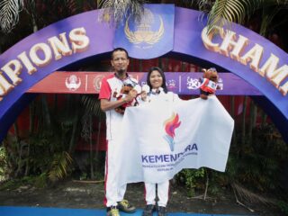 Tim balap sepeda Kemenpora berhasil meraih gelar Juara Umum pada Pekan Olahraga Nasional (Pornas) Korpri XVII Tahun 2025 setelah mengumpulkan total 4 medali terdiri dari 3 emas dan 1 perak dari berbagai nomor yang dipertandingkan.(foto:raiky/kemenpora.go.id)