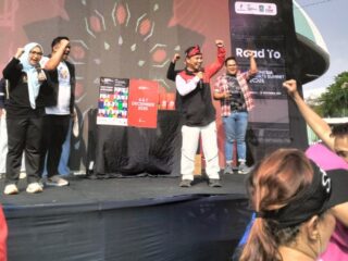 Kementerian Pemuda dan Olahraga (Kemenpora) menggelar kegiatan sosialisasi dan promosi Indonesia Sports Summit (ISS) 2025 secara serentak di Kota Bekasi dan Kota Tangerang, Minggu (30/11). Kedua kegiatan disambut antusias oleh masyarakat dan komunitas olahraga daerah, sebagai langkah awal mendorong penguatan industri olahraga nasional.(foto:dok/kemenpora.go.id)