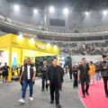 Indonesia Sports Summit (ISS) 2025 di Indonesia Arena menjadi momen silaturahmi para pelaku industri Tanah Air. Sebagaimana tampak di lokasi ISS, Indonesia Arena, Kompleks Gelora Bung Karno (GBK), ketika Menteri Pemuda dan Olahraga (Menpora) Erick Thohir mengunjungi setiap booth industri olahraga di area eksebisi, Sabtu (6/12) malam.(foto:Gilang/kemenpora.go.id)