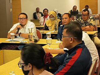 Kemenpora menggelar Rapat Penyusunan Standar Kelayakan Sarana dan Prasarana Olahraga Prestasi di The 101 Hotel Jakarta Sedayu Darmawangsa, Jakarta Selatan, Kamis. (06/11).(foto:Bambang/kemenpora.go.id)