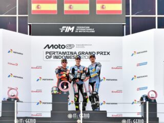 Rider BK8 Gresini Ducati Fermin Aldeguer berhasil memenangkan seri ke-18 MotoGP 2025 di Pertamina Mandalika International Circuit, Lombok, NTB, Minggu (5/10). Sementara posisi kedua berhasil direbut rider Red Bull KTM Pedro Acosta dan Alex Marquez dari BK8 Gresini Ducati di posisi ketiga. Sang juara dunia MotoGP 2025 Marc Marquez Jatuh sehingga belum pernah finis di Sirkuit Mandalika.(foto:Andre/kemenpora.go.id)