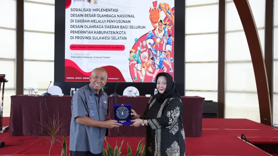 Kementerian Pemuda dan Olahraga (Kemenpora) RI menggelar Sosialisasi dan Implementasi Desain Olahraga Besar Nasional (DBON) melalui Penyusunan Desain Olahraga Daerah (DOD) Bagi Seluruh Kabupaten/Kota di Wilayah Provinsi Sulawesi Selatan. bertempat di Hotel Aston, Makassar, Kamis (13/11).(foto:dok/kemenpora.go.id)