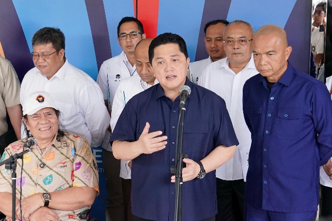 Menteri Pemuda dan Olahraga Republik Indonesia (Menpora RI) Erick Thohir hari Senin (10/11) pagi menerima Ketua National yyyParalympic Commite (NPC) Indonesia, Senny Marbun dan Chef de Mission (CdM) Asean Para Games 2026 Thailand, Reda Manthovani di Ruang Rapat Lantai 10, Kemenpora, Senayan, Jakarta. (foto:Gilang/kemenpora.go.id)