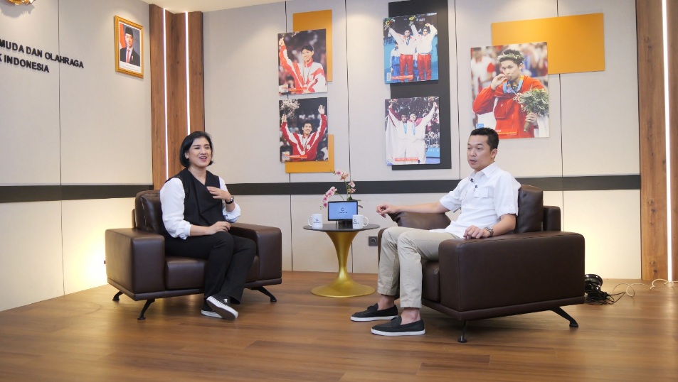 Wamenpora Taufik Hidayat menjadi bintang tamu dalam acara podcast Djoernal ID yang digelar Kemenpora, Jakarta, Jumat (24/8). Pertemuan ini membicarakan perjalanan karier Wamenpora Taufik dan menyampaikan pesan menjelang peringatan Hari Sumpah Pemuda (HSP) 2025. (foto:putra/kemenpora.go.id)