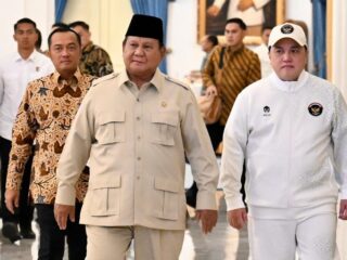 Presiden Republik Indonesia Prabowo Subianto, menyampaikan komitmen tegas pemerintah untuk memperkuat pembinaan olahraga nasional melalui insentif besar bagi atlet dan membangunan pusat pelatihan olahraga berskala internasional.(foto:BPMI)
