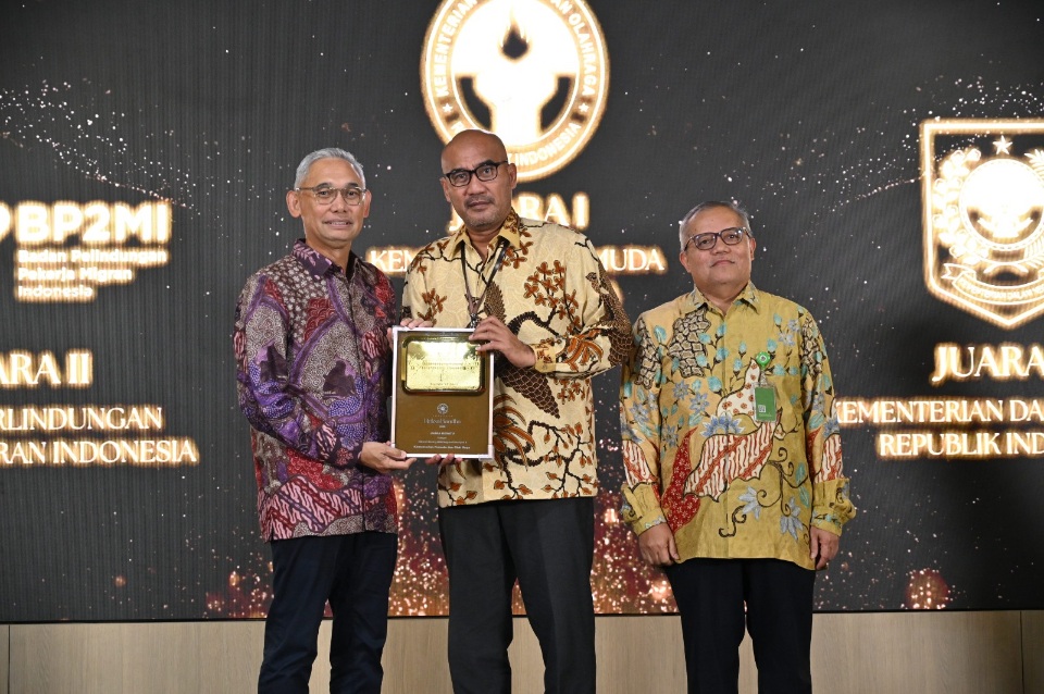 Kementerian Pemuda dan Olahraga Republik Indonesia (Kemenpora RI) meraih prestasi terbaik dalam hal pengelolaan aset negara atau Barang Milik Negara (BMN). Kemenpora RI meraih penghargaan Juara I Kategori Utilisasi BMN Terbaik pada acara Anugerah Reksa Bandha 2025.(foto:dok/Kemenkeu)