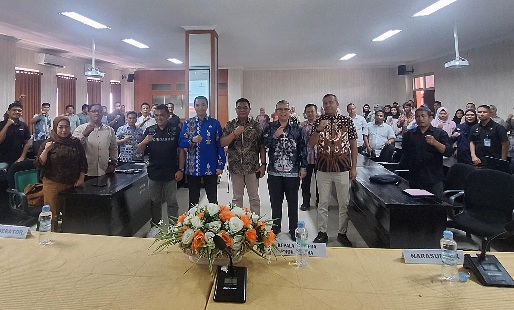 Dalam rangka penguatan ekosistem pelayanan kepemudaan, Kementerian Pemuda dan Olahraga Republik Indonesia (Kemenpora RI) menggelar Bimbingan Teknis (Bimtek) mengenai Arah Kebijakan Pelayanan Kepemudaan di ruang rapat Badan Perencanaan Pembangunan Daerah Provinsi Sulawesi Tenggara Jumat (14/11). (foto:dok/kemenpora.go.id)