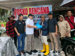 Anas Urbaningrum Kunjungi Titik Bencana Sumbar, Ratusan Pengungsi Dapat Bantuan Langsung