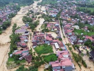 Korban Bencana Sumatera Menggunung, Aktivis Sorot Kebijakan Kehutanan di Masa Zulkifli Hasan