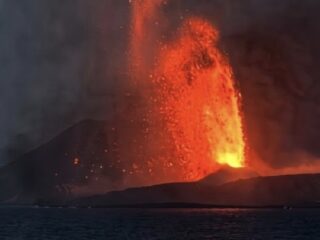 Pemerintah Pusat Perkuat Koordinasi Hadapi Dampak Erupsi Anak Krakatau