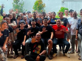Pemuda Lintas Komunitas Kalbar Bergerak, Bantu Warga Korban Kebakaran di Gambir